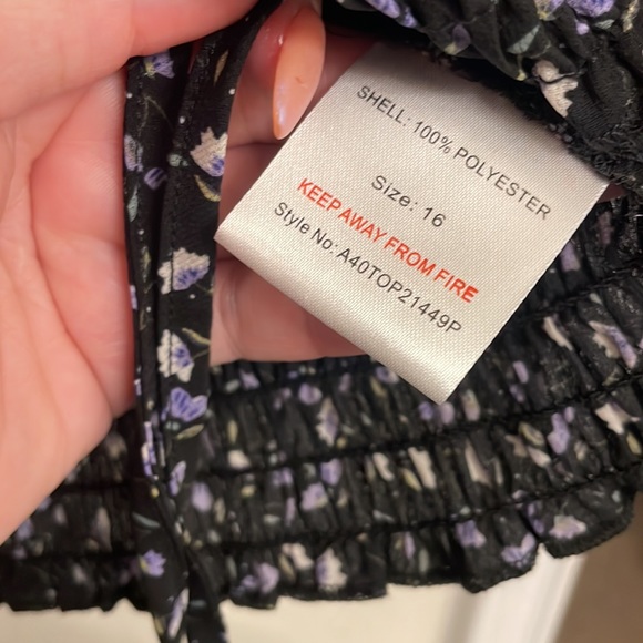 PLUS SIZE URBAN BLISS FLORAL TOP - Picture 6 of 7